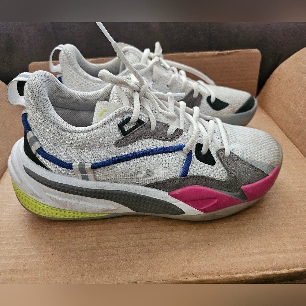 Puma Kids Performance Basketball Multi-Color Athletic Shoes size 4C.